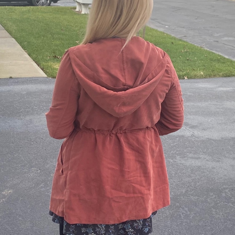 Divided Rust Jacket with Hood - Picture 10 of 12